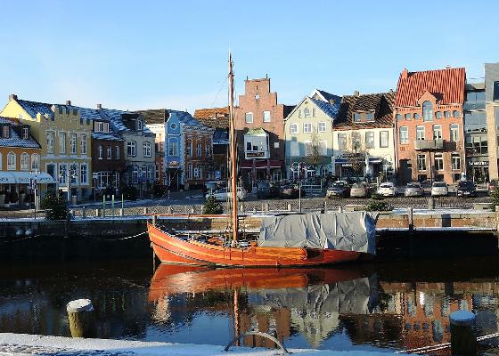 März - Oktober-Husum